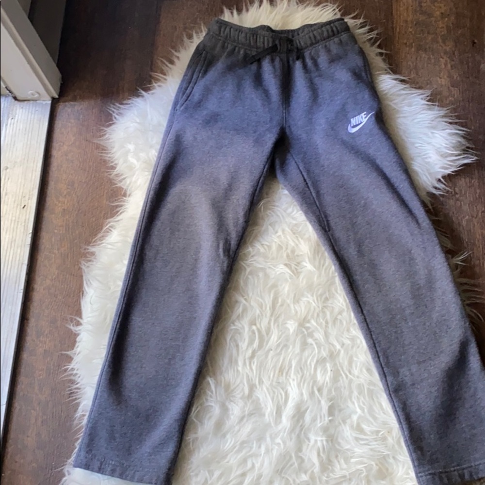 BOYS NIKE SWEAT PANTS
